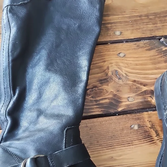 Olukai Nahuku Women's Black Leather Women's Boots - Picture 7 of 8